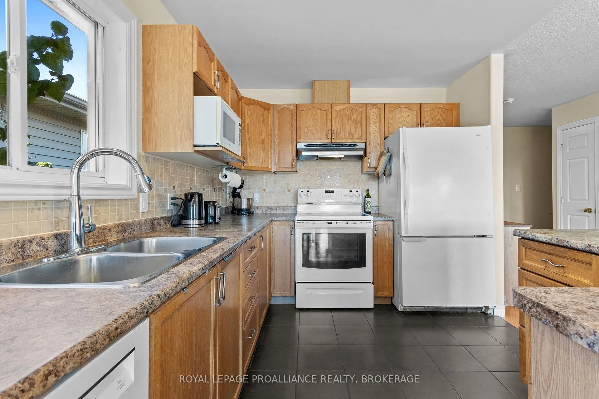 Photo 46 of 748 Tanner Drive, Kingston, East Gardiners Rd — HOMEH