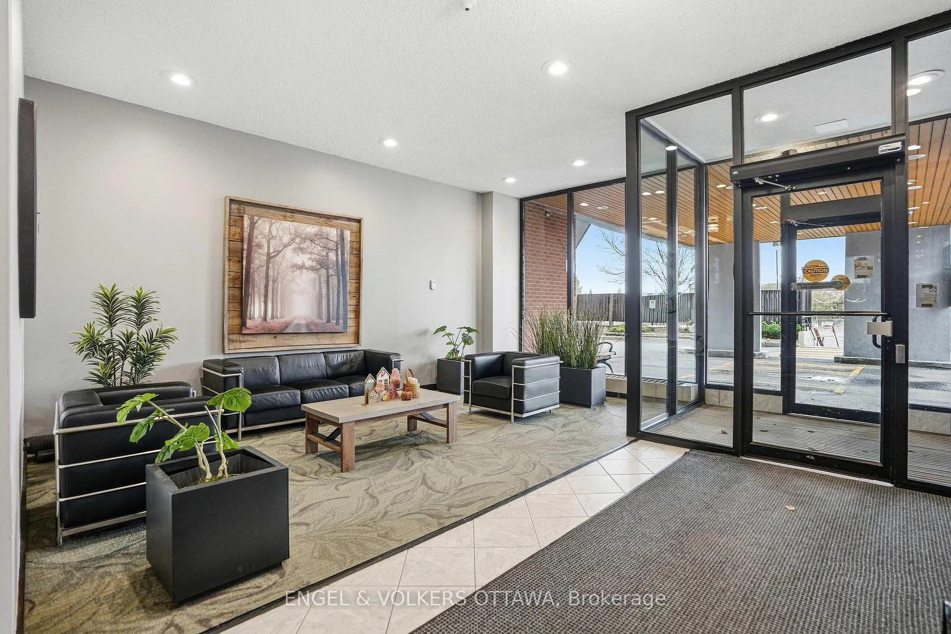 Photo 3 of Unit 1215, 2951 Riverside Drive, Ottawa, Mooneys Bay/Riverside Park — HOMEH