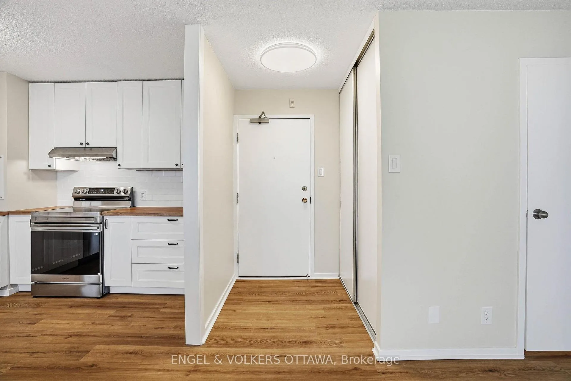 Photo 7 of Unit 1215, 2951 Riverside Drive, Ottawa, Mooneys Bay/Riverside Park — HOMEH