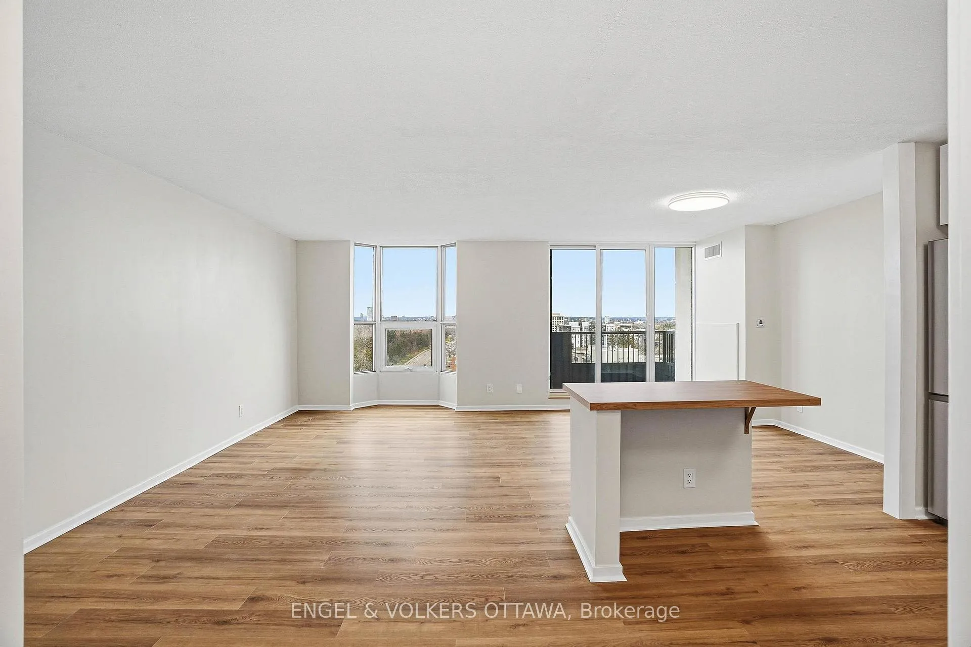 Photo 12 of Unit 1215, 2951 Riverside Drive, Ottawa, Mooneys Bay/Riverside Park — HOMEH