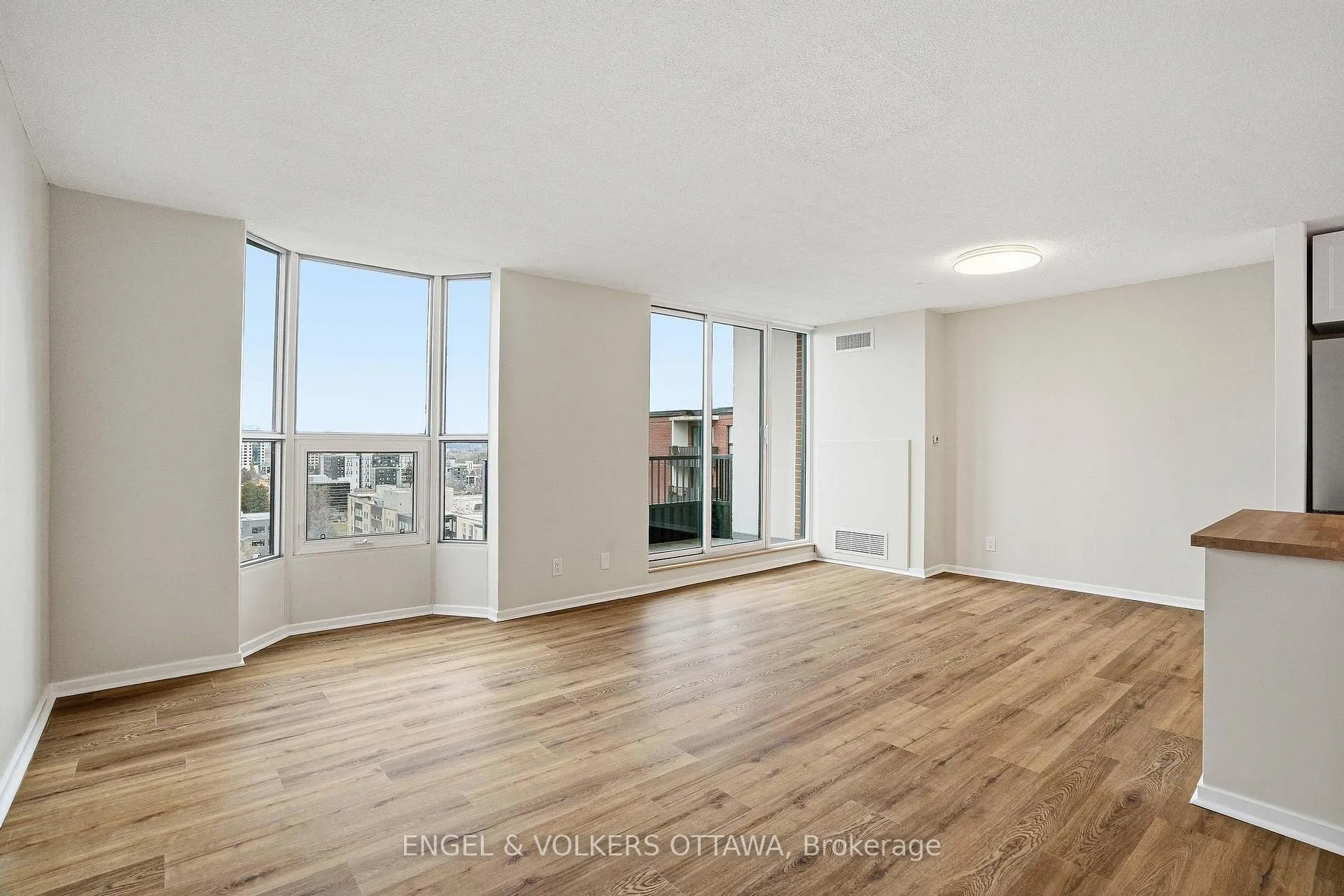 Photo 14 of Unit 1215, 2951 Riverside Drive, Ottawa, Mooneys Bay/Riverside Park — HOMEH