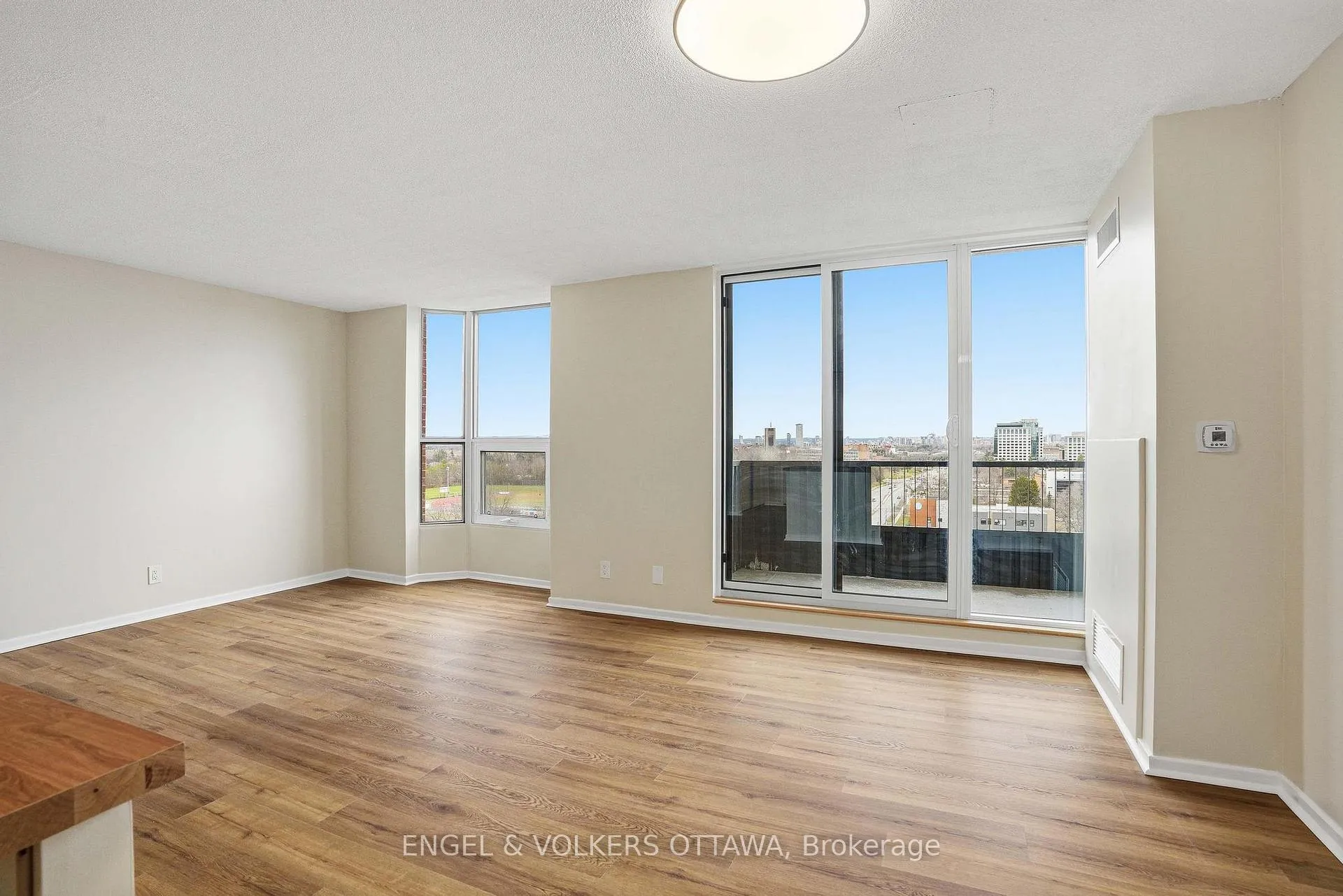 Photo 15 of Unit 1215, 2951 Riverside Drive, Ottawa, Mooneys Bay/Riverside Park — HOMEH