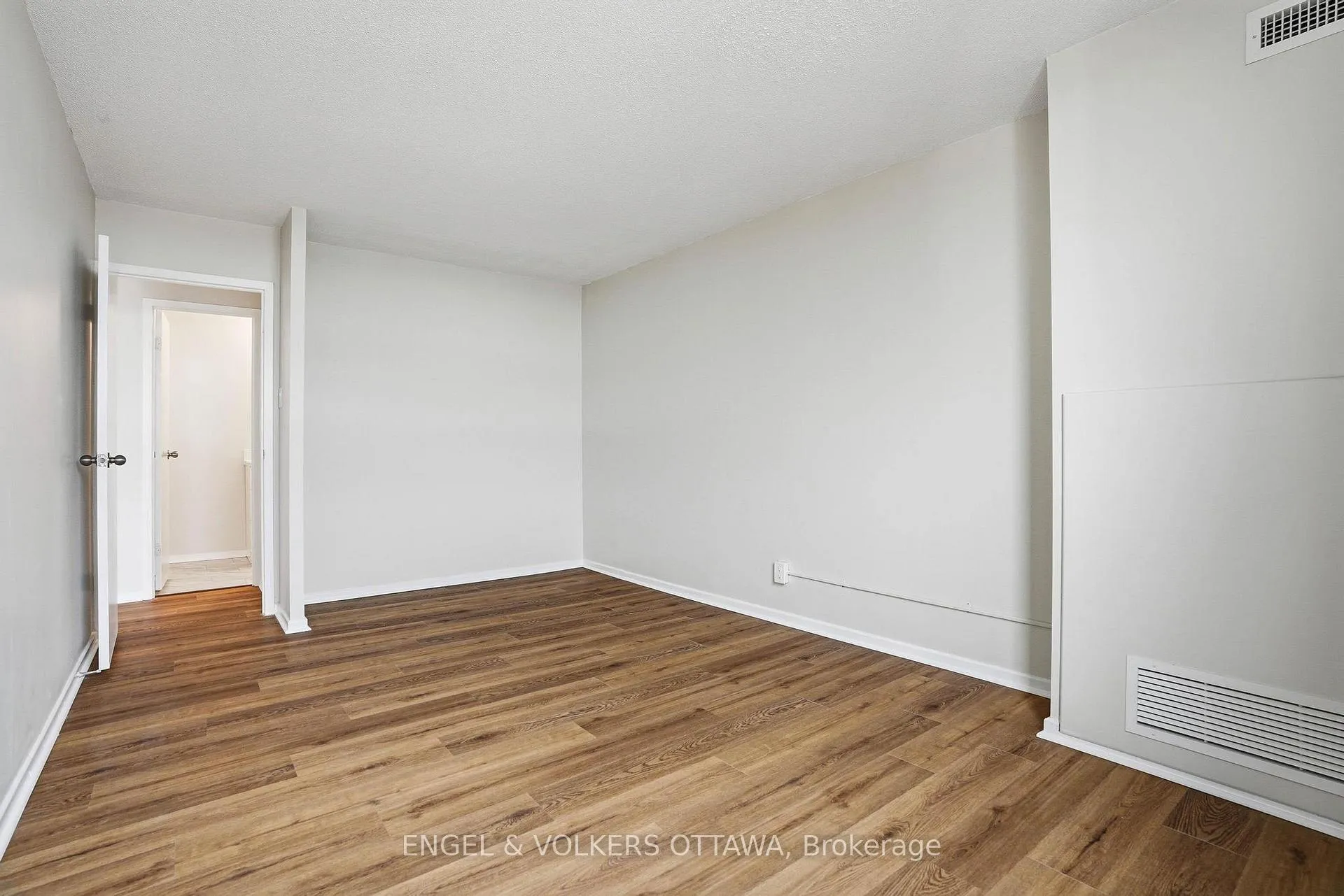 Photo 26 of Unit 1215, 2951 Riverside Drive, Ottawa, Mooneys Bay/Riverside Park — HOMEH