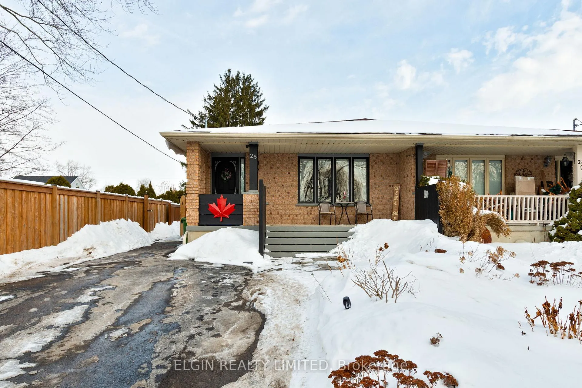 Photo 3 of 25 Brock Street, St. Thomas — HOMEH