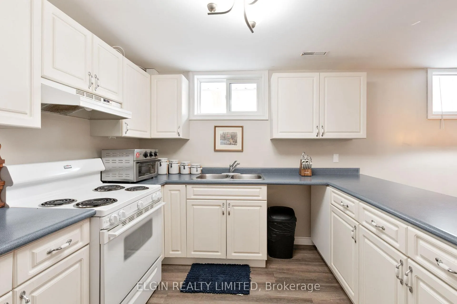Photo 26 of 25 Brock Street, St. Thomas — HOMEH