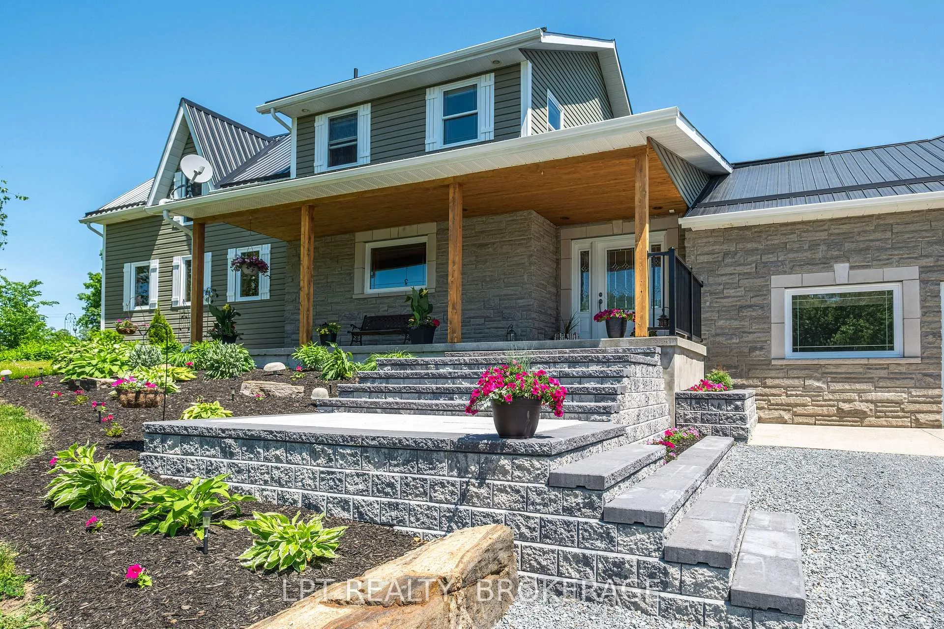 Photo 2 of 1758 Forty Foot Road, Frontenac, Frontenac Centre — HOMEH