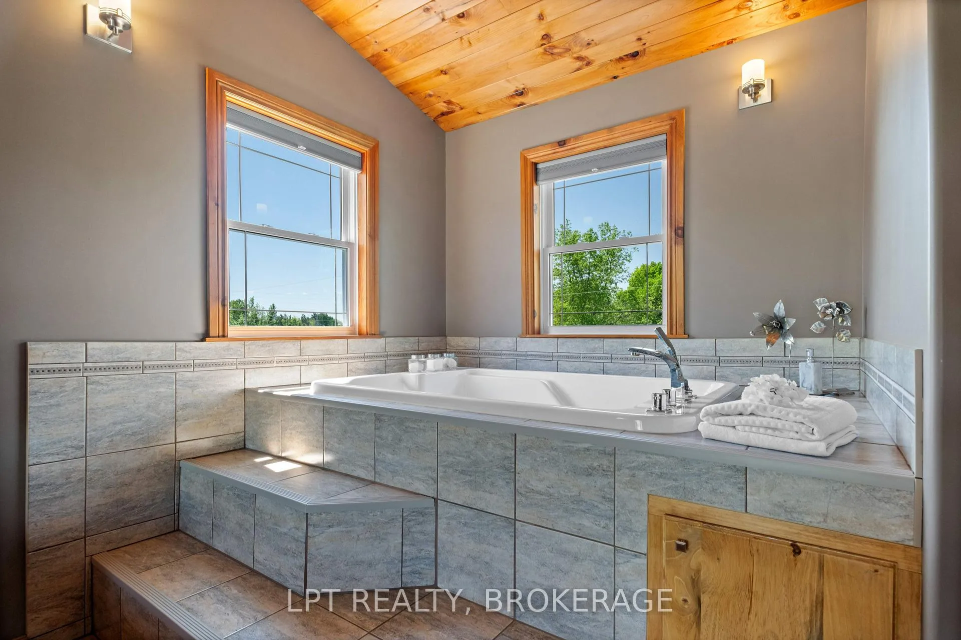 Photo 30 of 1758 Forty Foot Road, Frontenac, Frontenac Centre — HOMEH