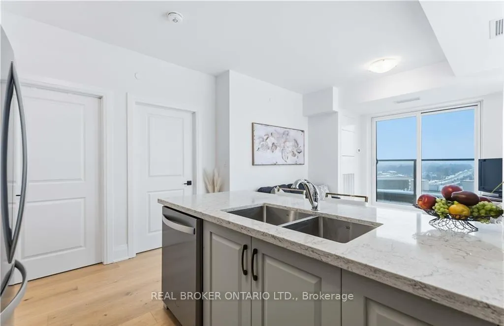 Photo 11 of Unit 909, 470 Dundas Street E, Hamilton, Waterdown — HOMEH