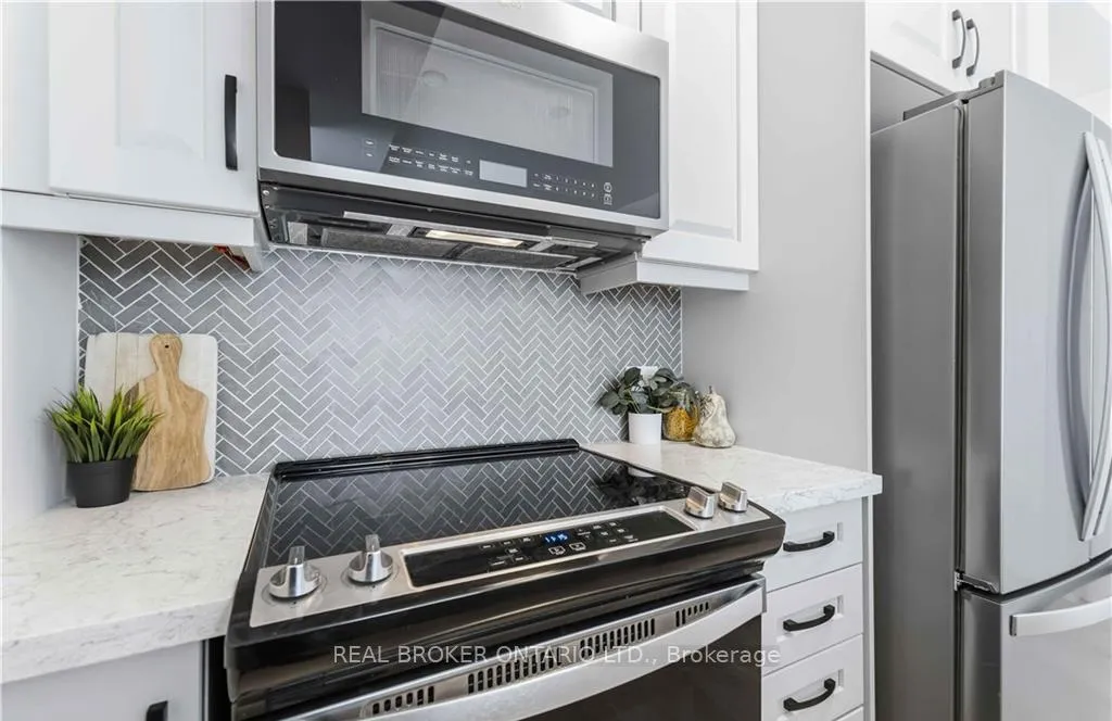 Photo 14 of Unit 909, 470 Dundas Street E, Hamilton, Waterdown — HOMEH