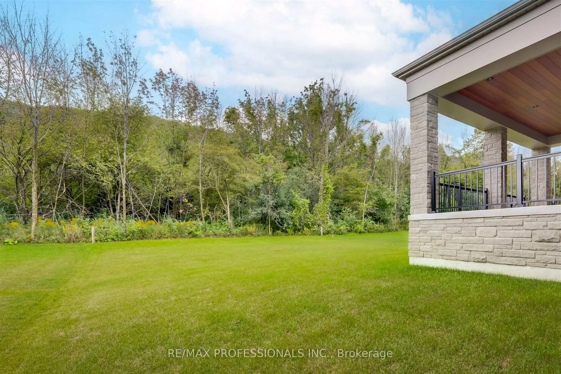 Photo 21 of 118 Dorothy Drive, Blue Mountains — HOMEH