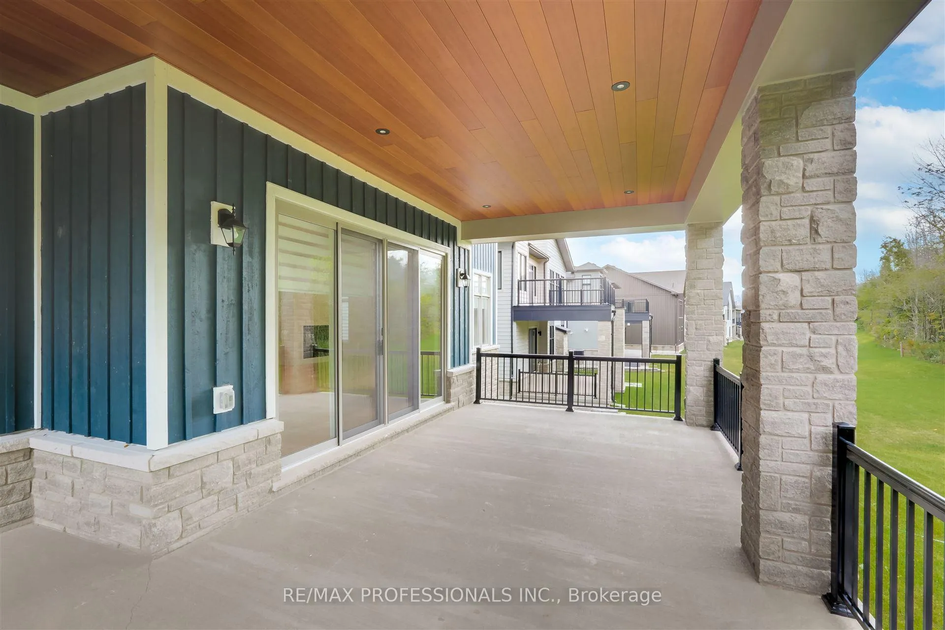 Photo 22 of 118 Dorothy Drive, Blue Mountains — HOMEH