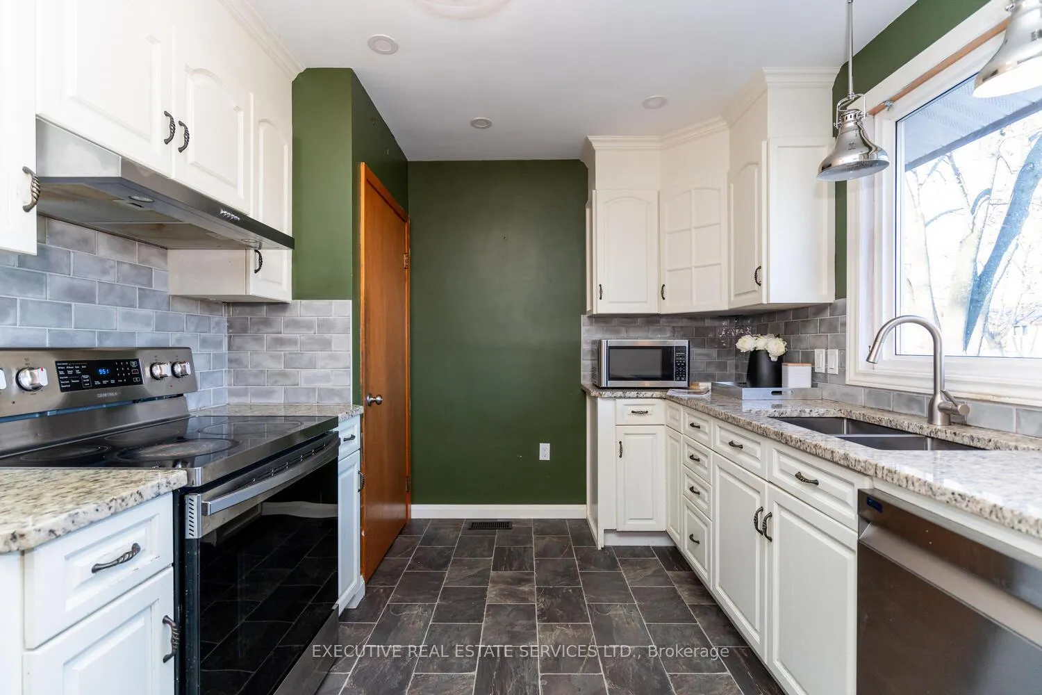Photo 15 of 1163 Algonquin Boulevard, Peterborough, Northcrest Ward 5 — HOMEH
