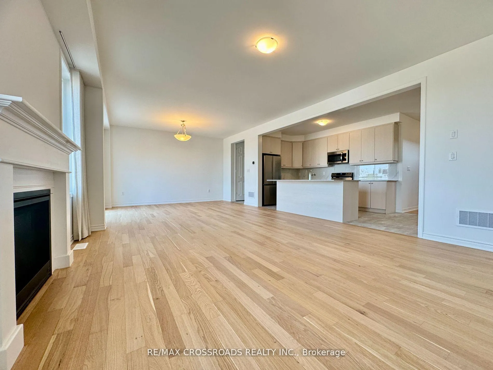 Photo 13 of Unit Main, 3083 Blazing Star Avenue, Pickering, Rural Pickering — HOMEH