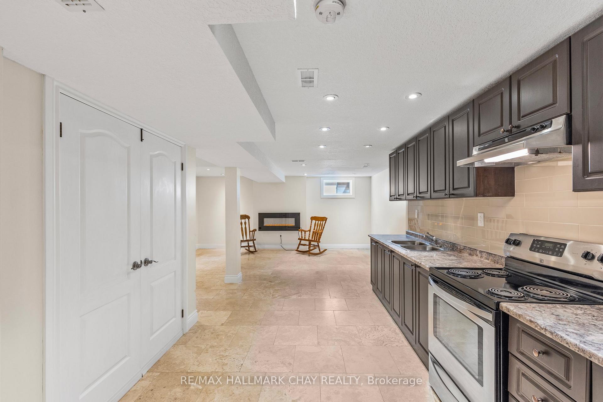 Photo 6 of Unit Lower, 1033 Wesley Street, Innisfil, Alcona — HOMEH