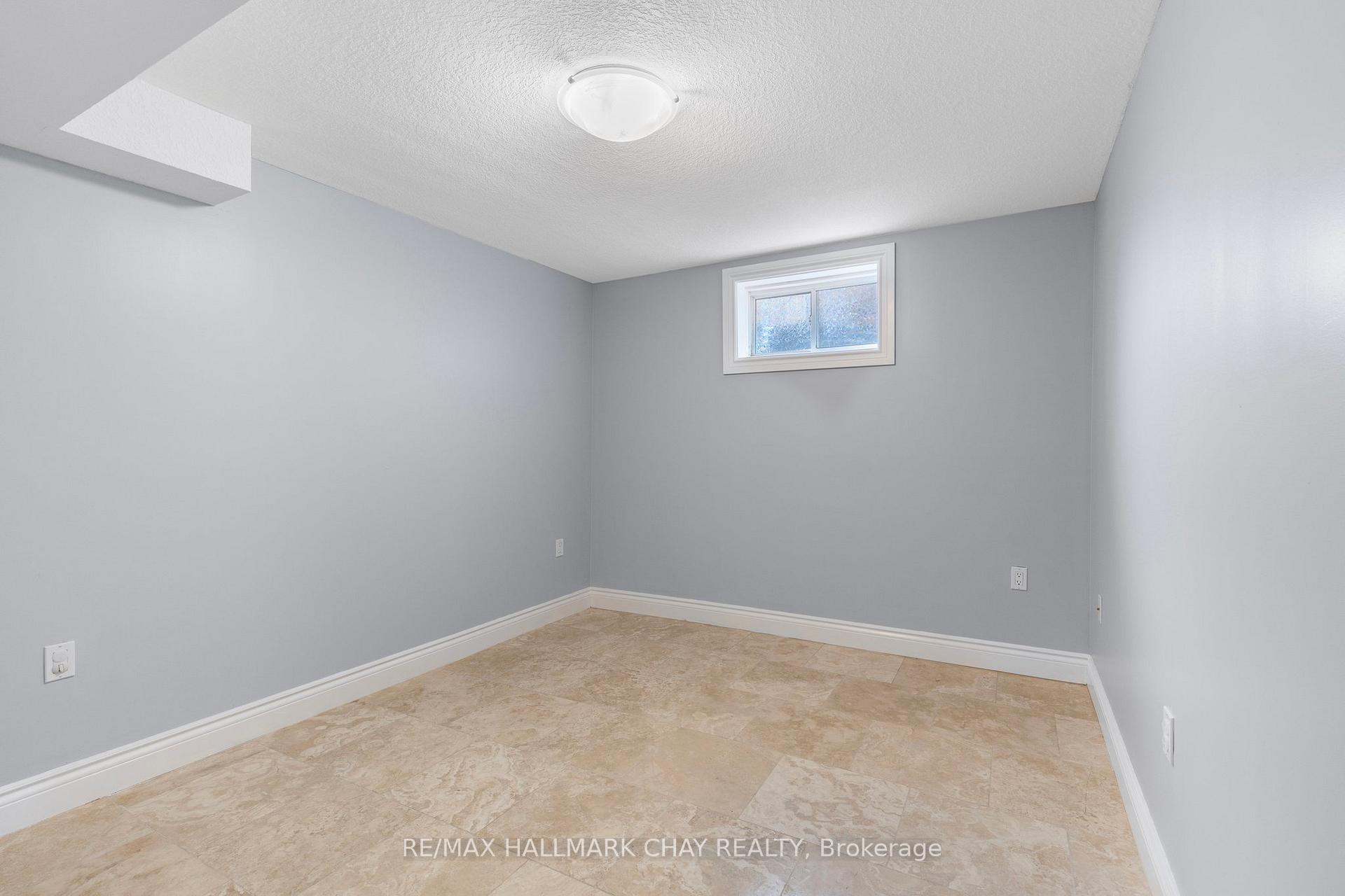Photo 12 of Unit Lower, 1033 Wesley Street, Innisfil, Alcona — HOMEH
