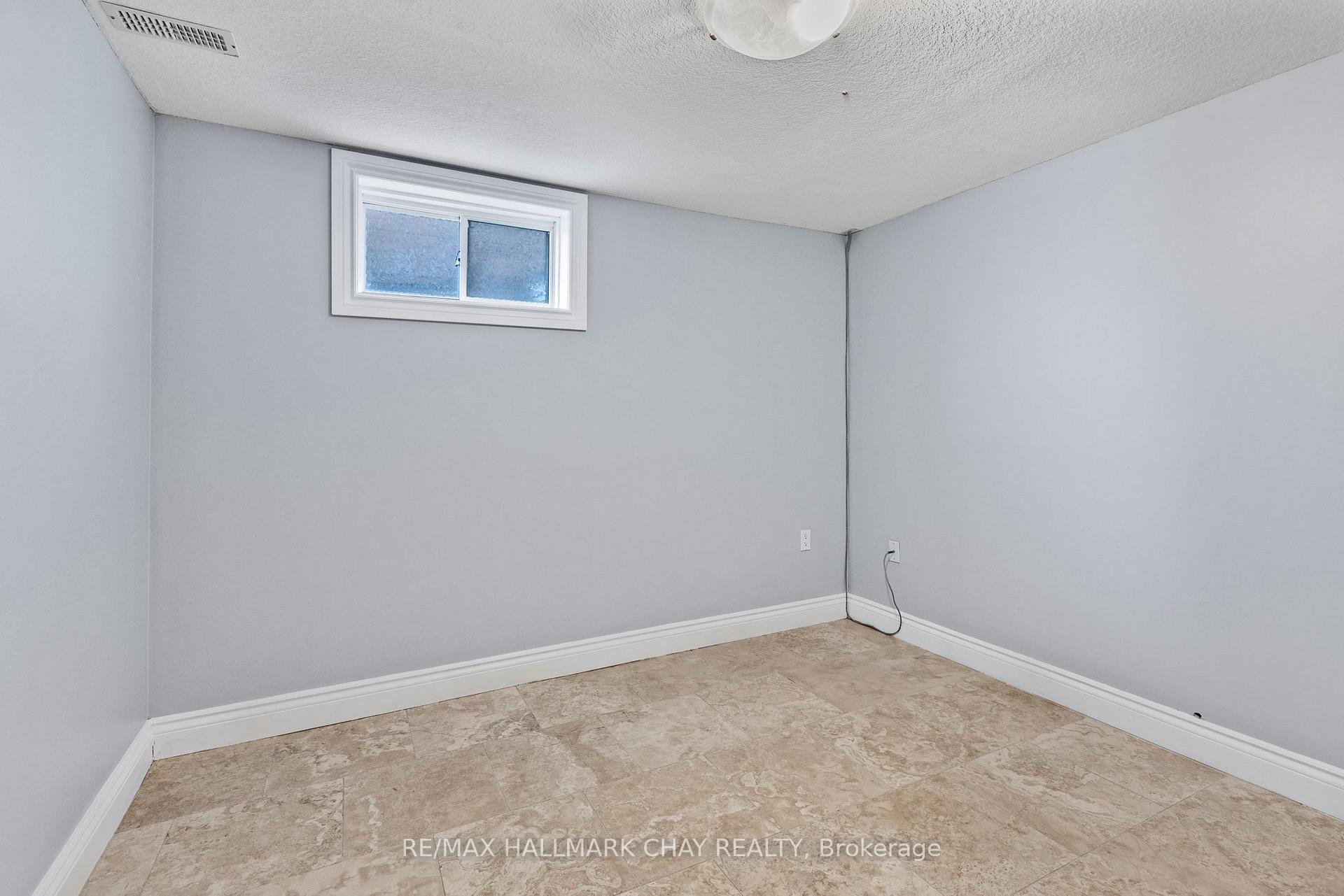 Photo 14 of Unit Lower, 1033 Wesley Street, Innisfil, Alcona — HOMEH