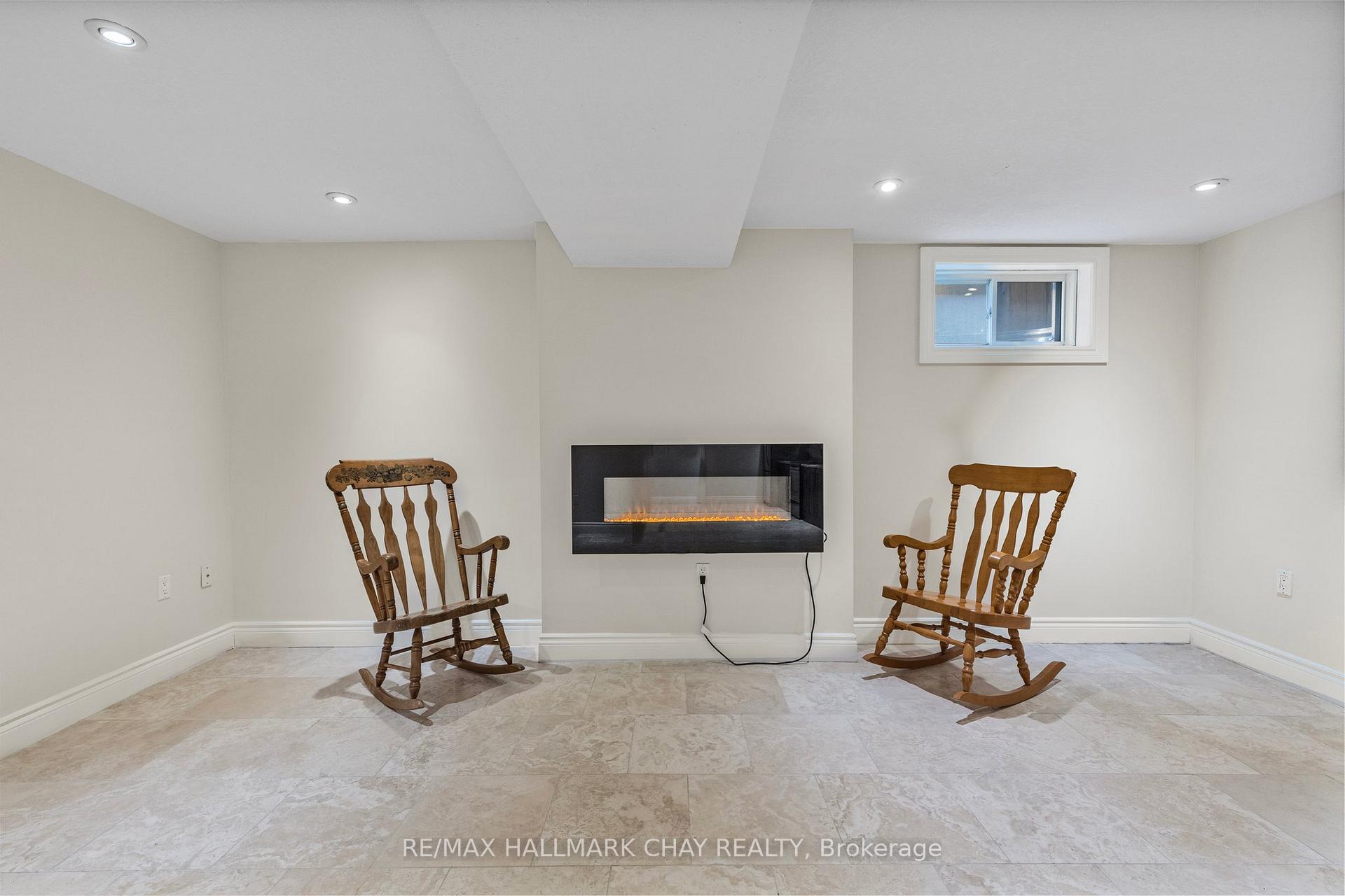 Photo 16 of Unit Lower, 1033 Wesley Street, Innisfil, Alcona — HOMEH