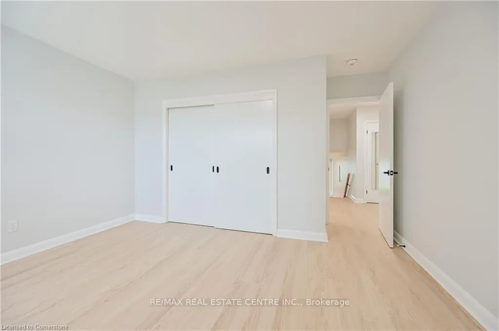 Photo 16 of Unit Upper, 738 Mohawk Road E, Hamilton, Hampton Heights — HOMEH