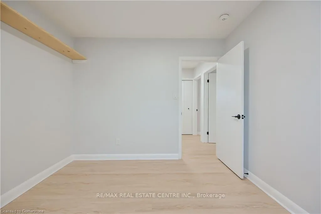 Photo 18 of Unit Upper, 738 Mohawk Road E, Hamilton, Hampton Heights — HOMEH