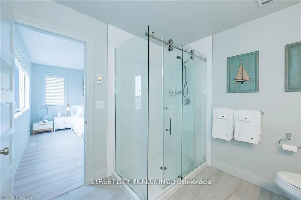 Photo 18 of Unit 100, 3025 Singleton Avenue W, London, South W — HOMEH
