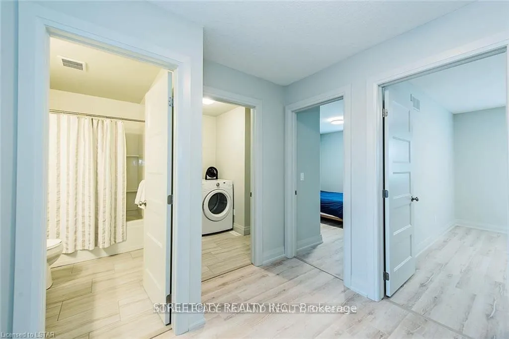 Photo 20 of Unit 100, 3025 Singleton Avenue W, London, South W — HOMEH