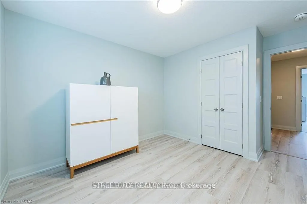 Photo 23 of Unit 100, 3025 Singleton Avenue W, London, South W — HOMEH