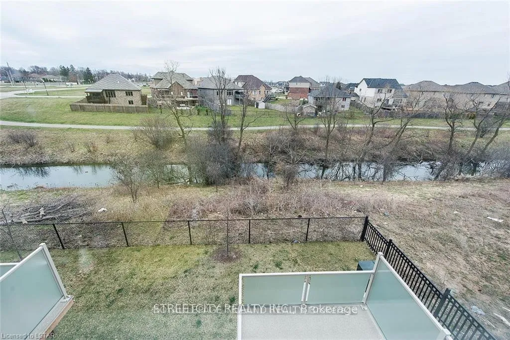 Photo 27 of Unit 100, 3025 Singleton Avenue W, London, South W — HOMEH