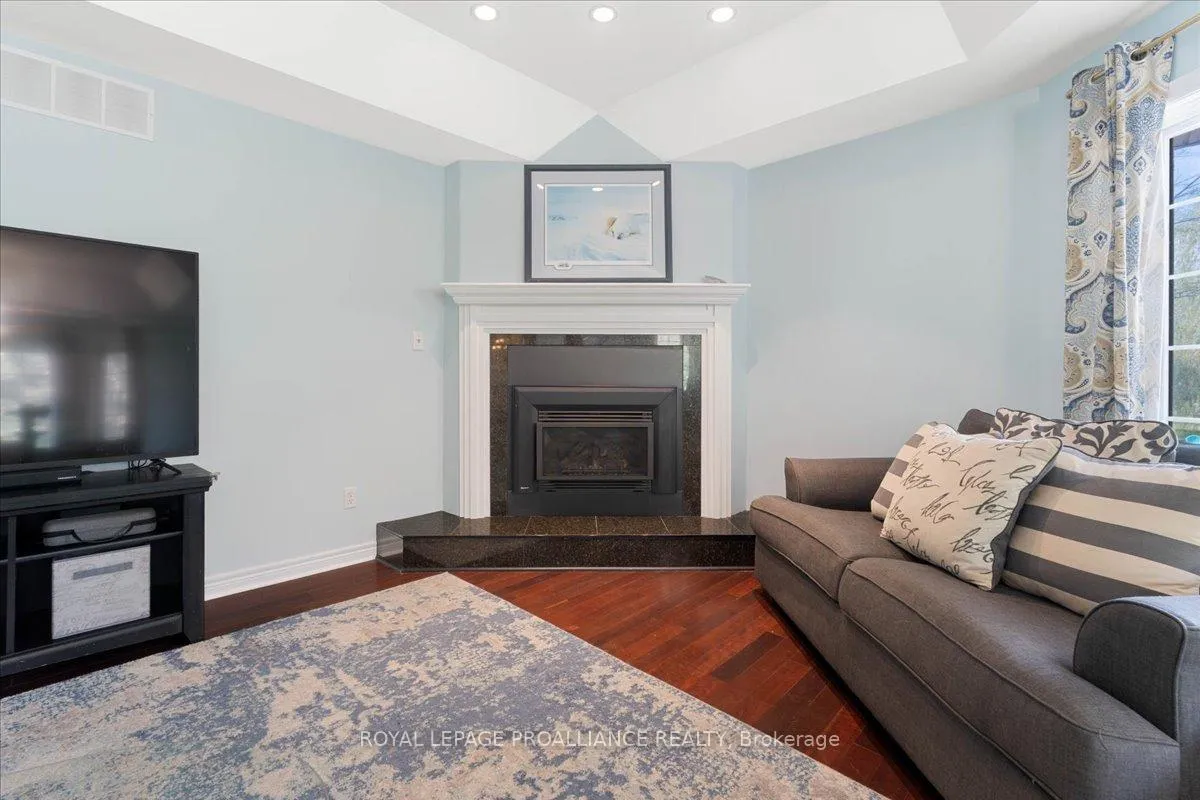 Photo 8 of 685 County Road 28, Prince Edward County, Ameliasburg Ward — HOMEH