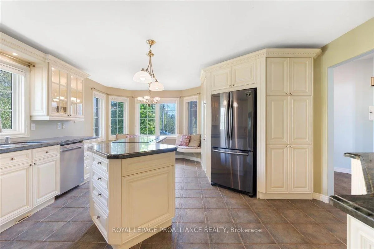 Photo 12 of 685 County Road 28, Prince Edward County, Ameliasburg Ward — HOMEH
