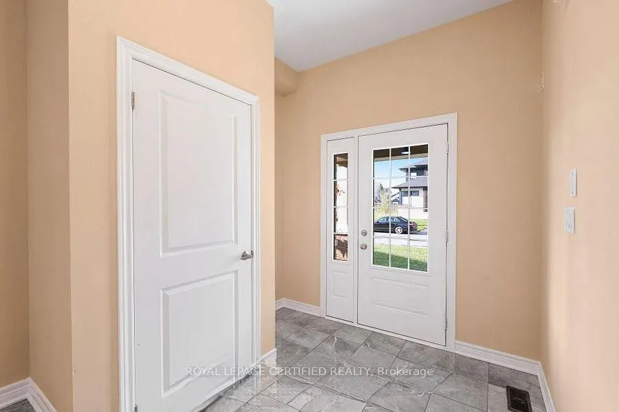 Photo 3 of 25 Sparkle Drive, Thorold, Rolling Meadows — HOMEH