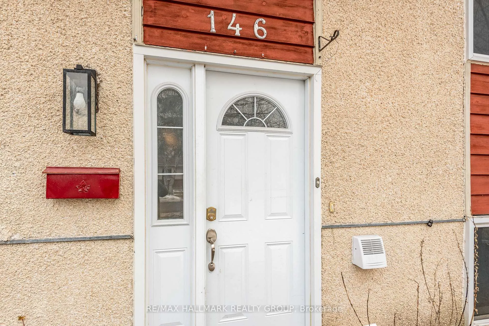 Photo 3 of Unit B, 146 Rothesay Drive, Ottawa, Kanata - Glencairn/Hazeldean — HOMEH