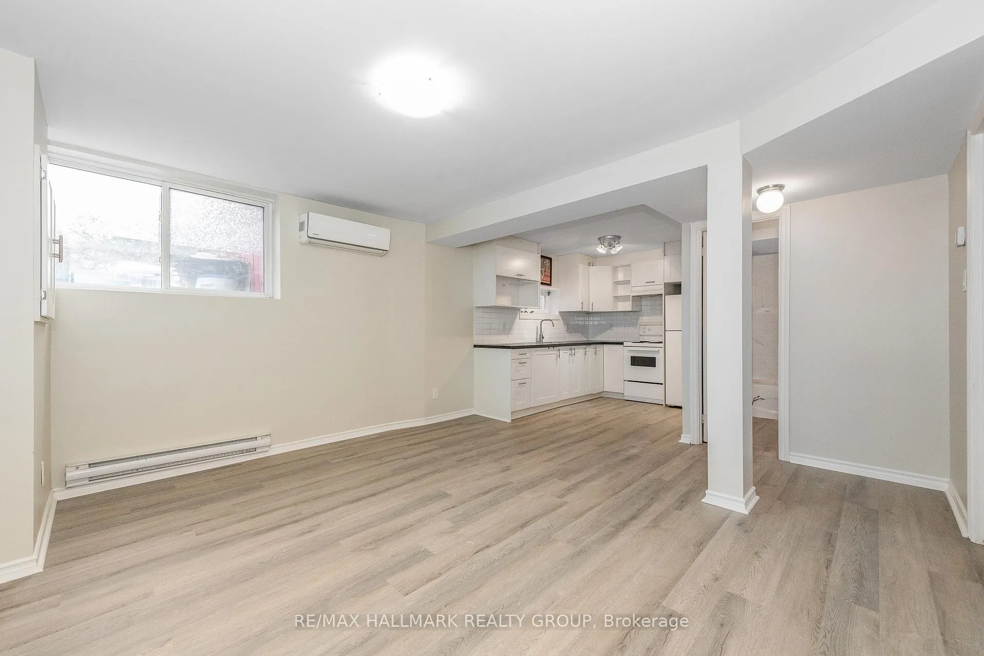 Photo 4 of Unit B, 146 Rothesay Drive, Ottawa, Kanata - Glencairn/Hazeldean — HOMEH