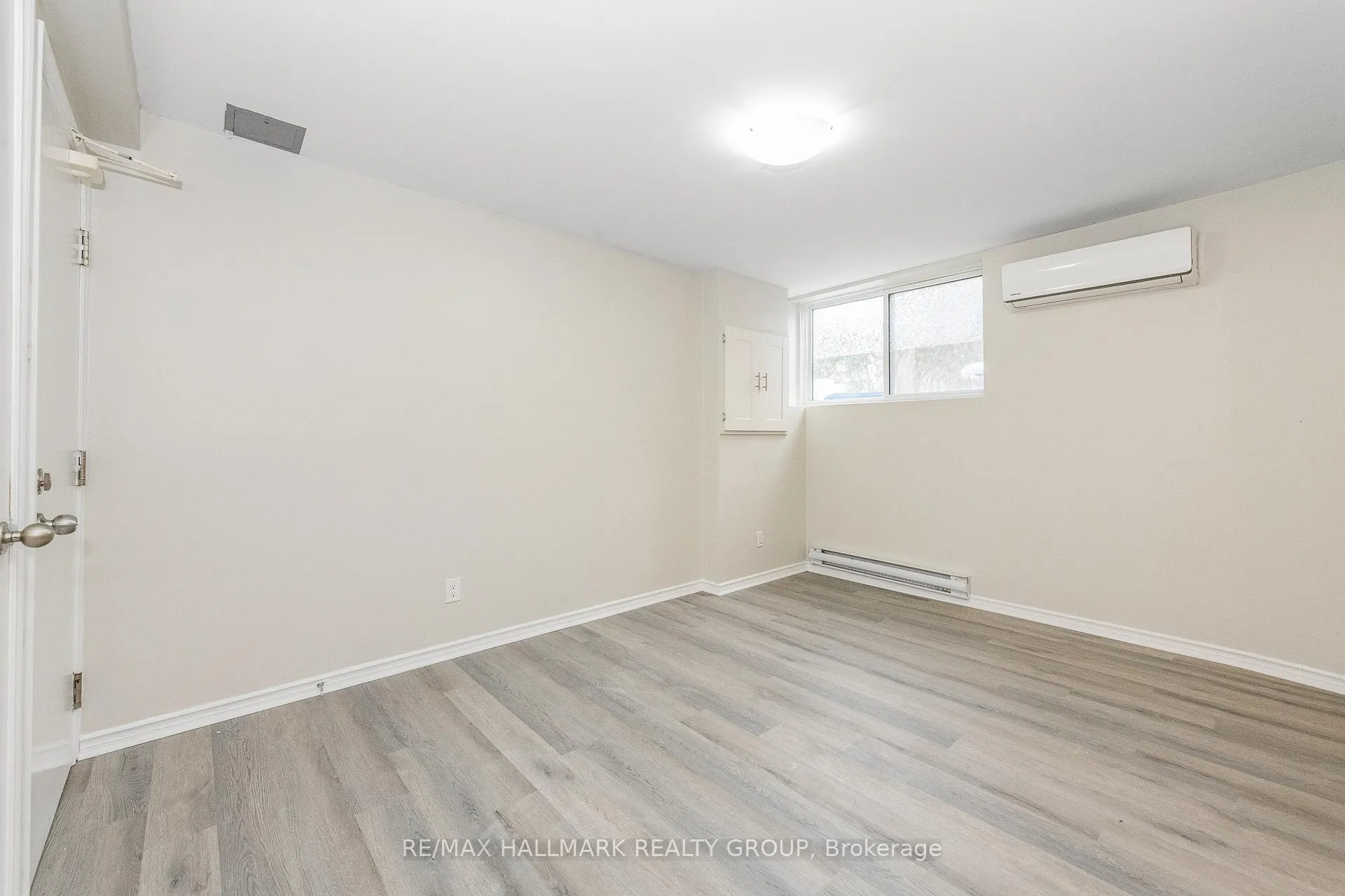 Photo 7 of Unit B, 146 Rothesay Drive, Ottawa, Kanata - Glencairn/Hazeldean — HOMEH