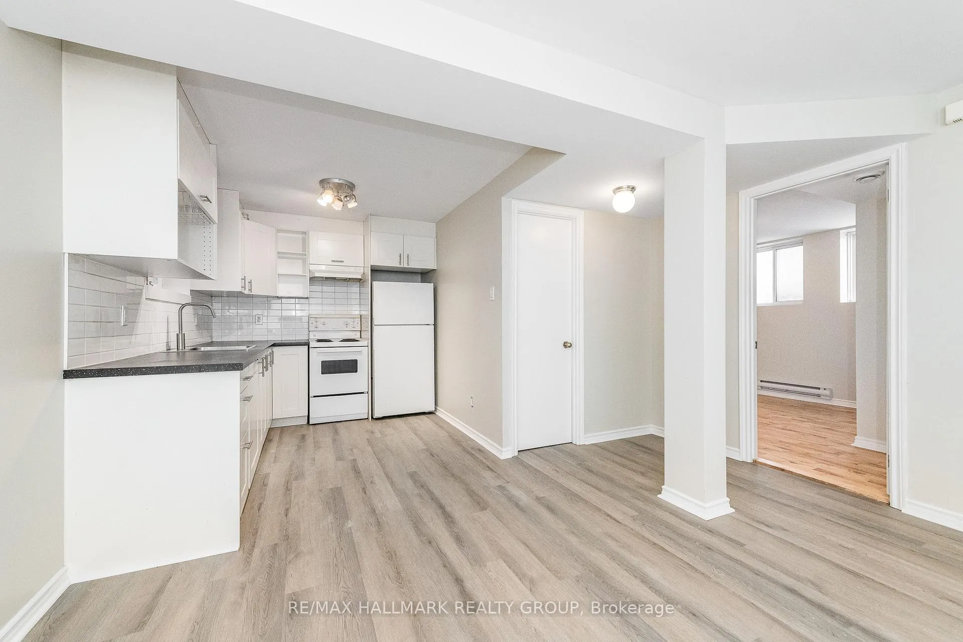 Photo 8 of Unit B, 146 Rothesay Drive, Ottawa, Kanata - Glencairn/Hazeldean — HOMEH