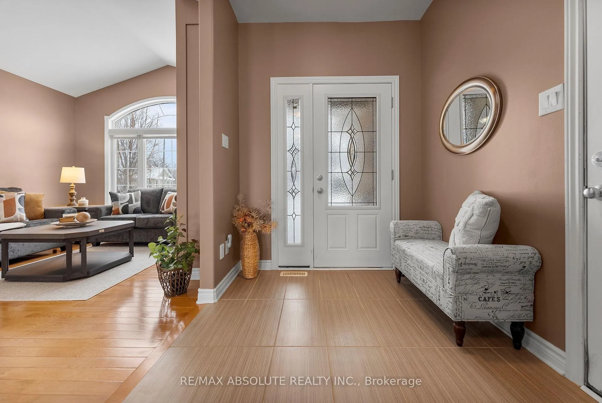 Photo 3 of 215 Arthur Street, Arnprior — HOMEH