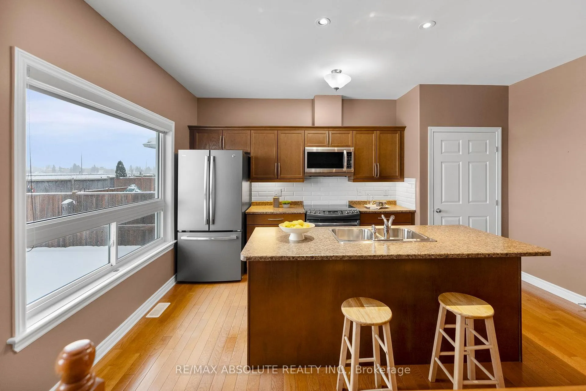 Photo 10 of 215 Arthur Street, Arnprior — HOMEH