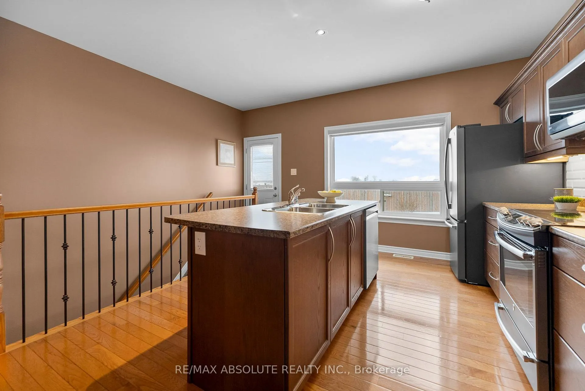 Photo 12 of 215 Arthur Street, Arnprior — HOMEH