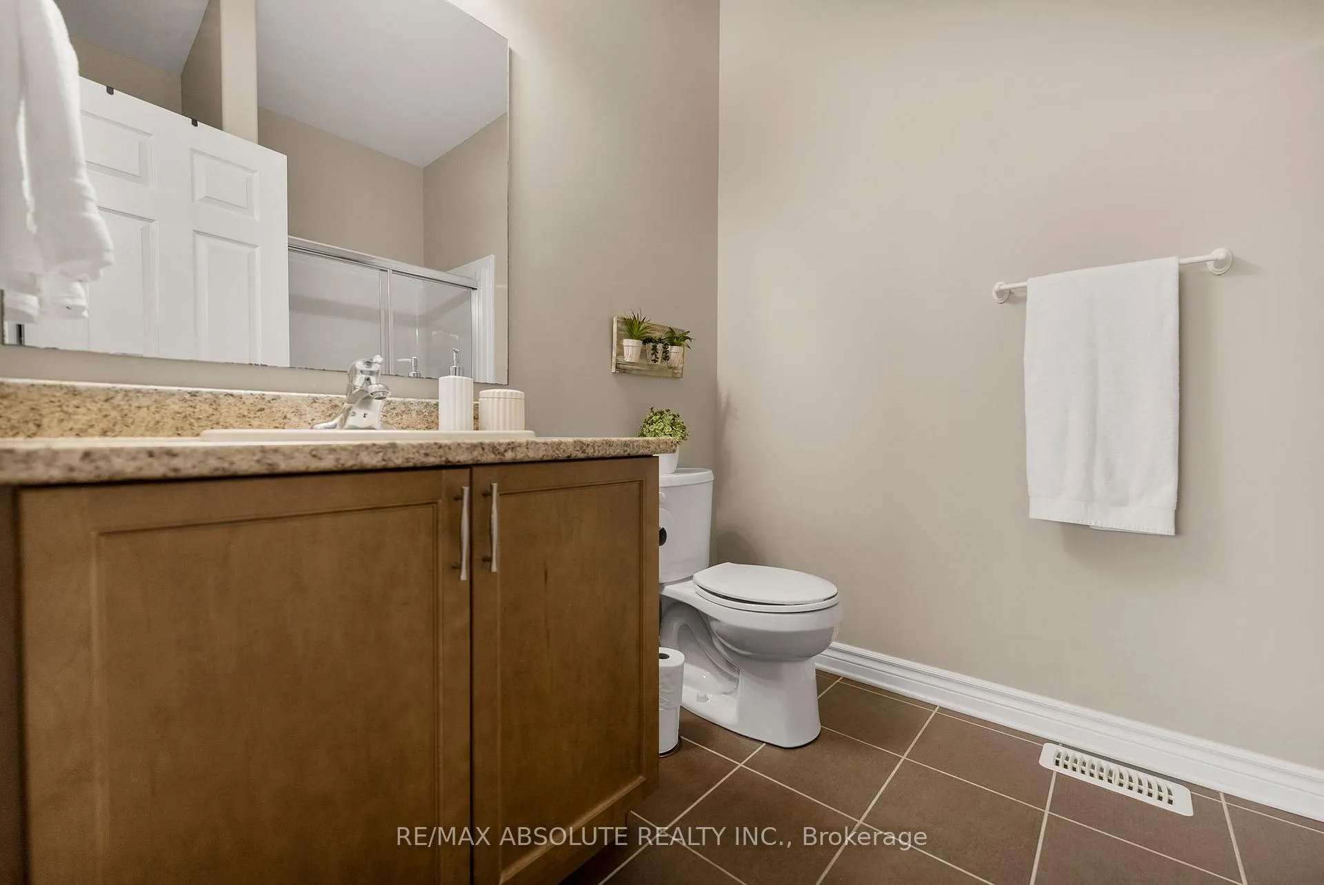 Photo 20 of 215 Arthur Street, Arnprior — HOMEH