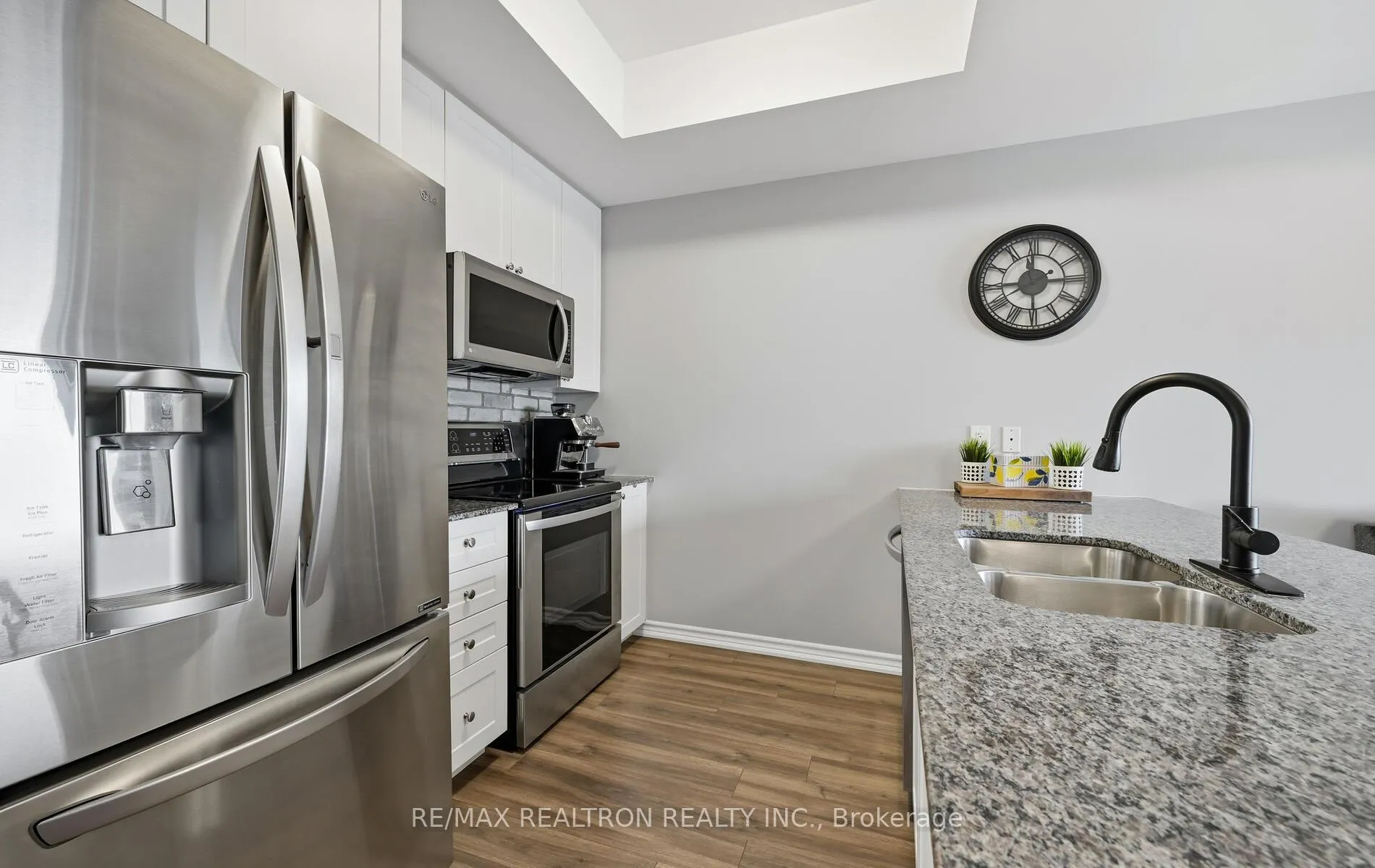 Photo 12 of Unit 413, 670 Gordon Street, Whitby, Port Whitby — HOMEH
