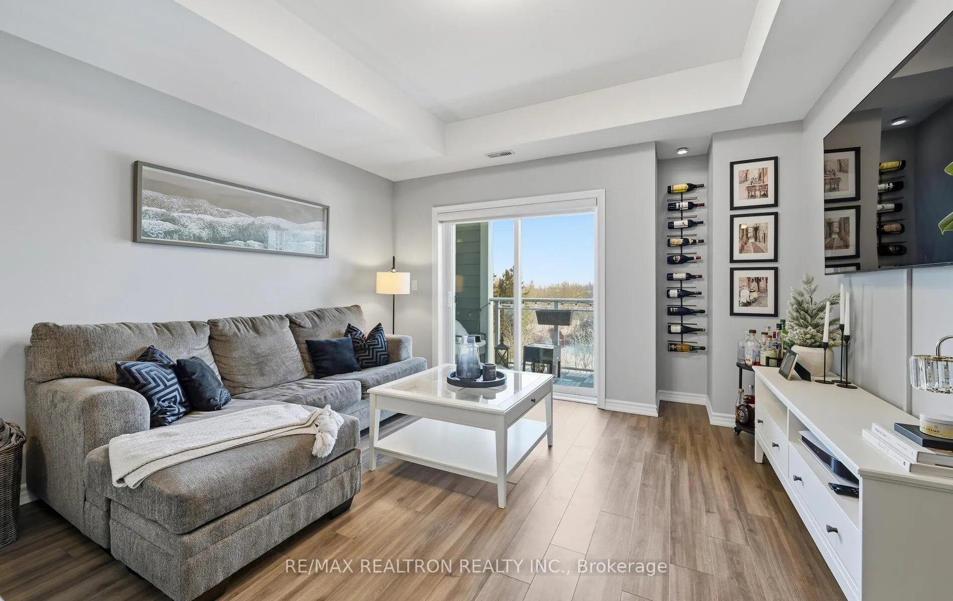 Photo 15 of Unit 413, 670 Gordon Street, Whitby, Port Whitby — HOMEH