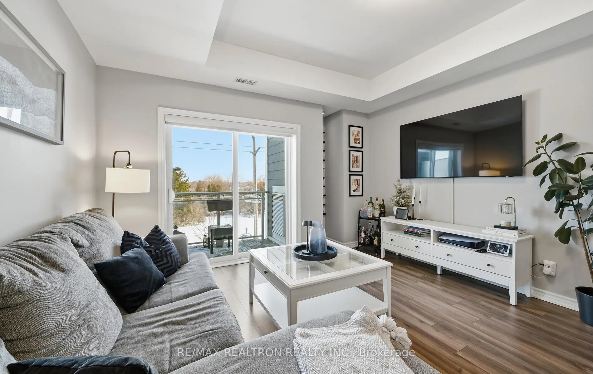Photo 16 of Unit 413, 670 Gordon Street, Whitby, Port Whitby — HOMEH