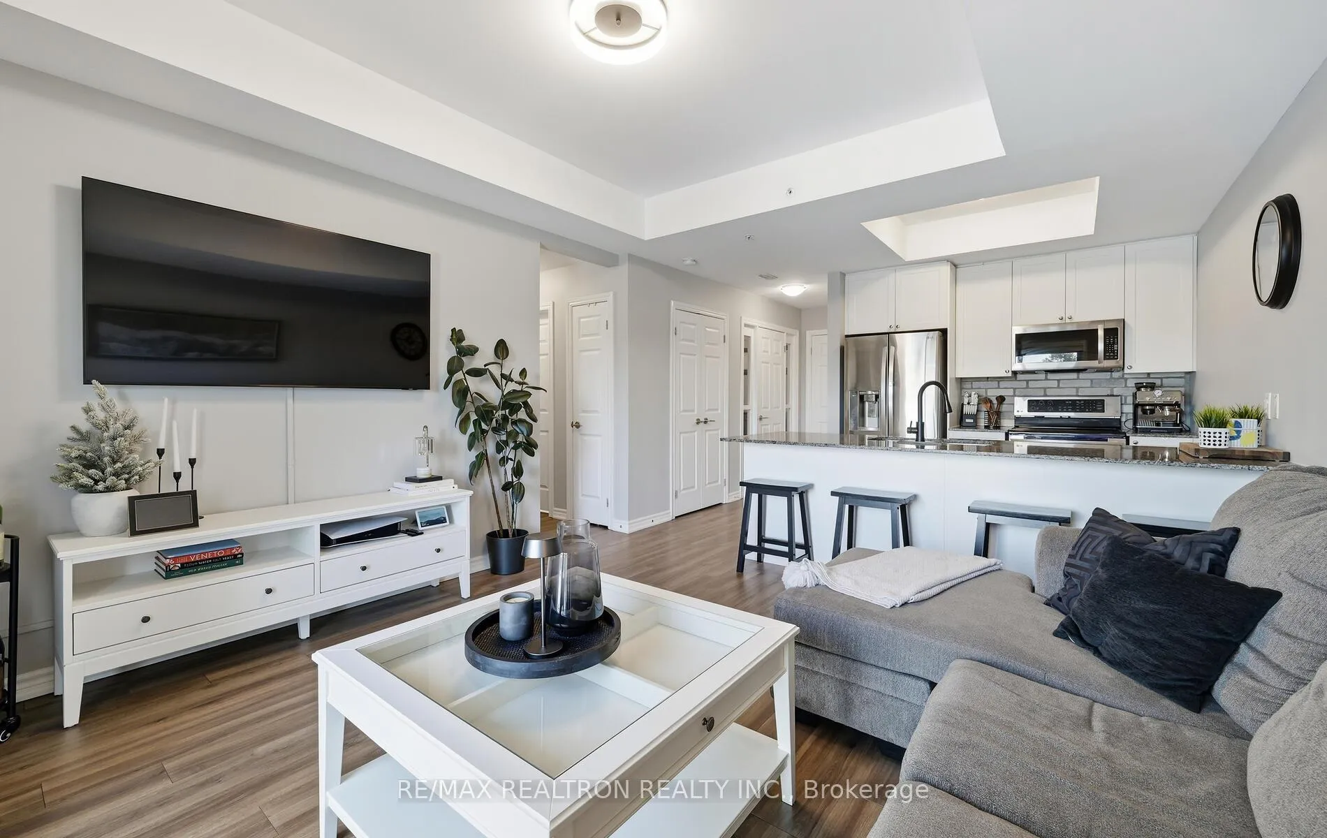 Photo 22 of Unit 413, 670 Gordon Street, Whitby, Port Whitby — HOMEH