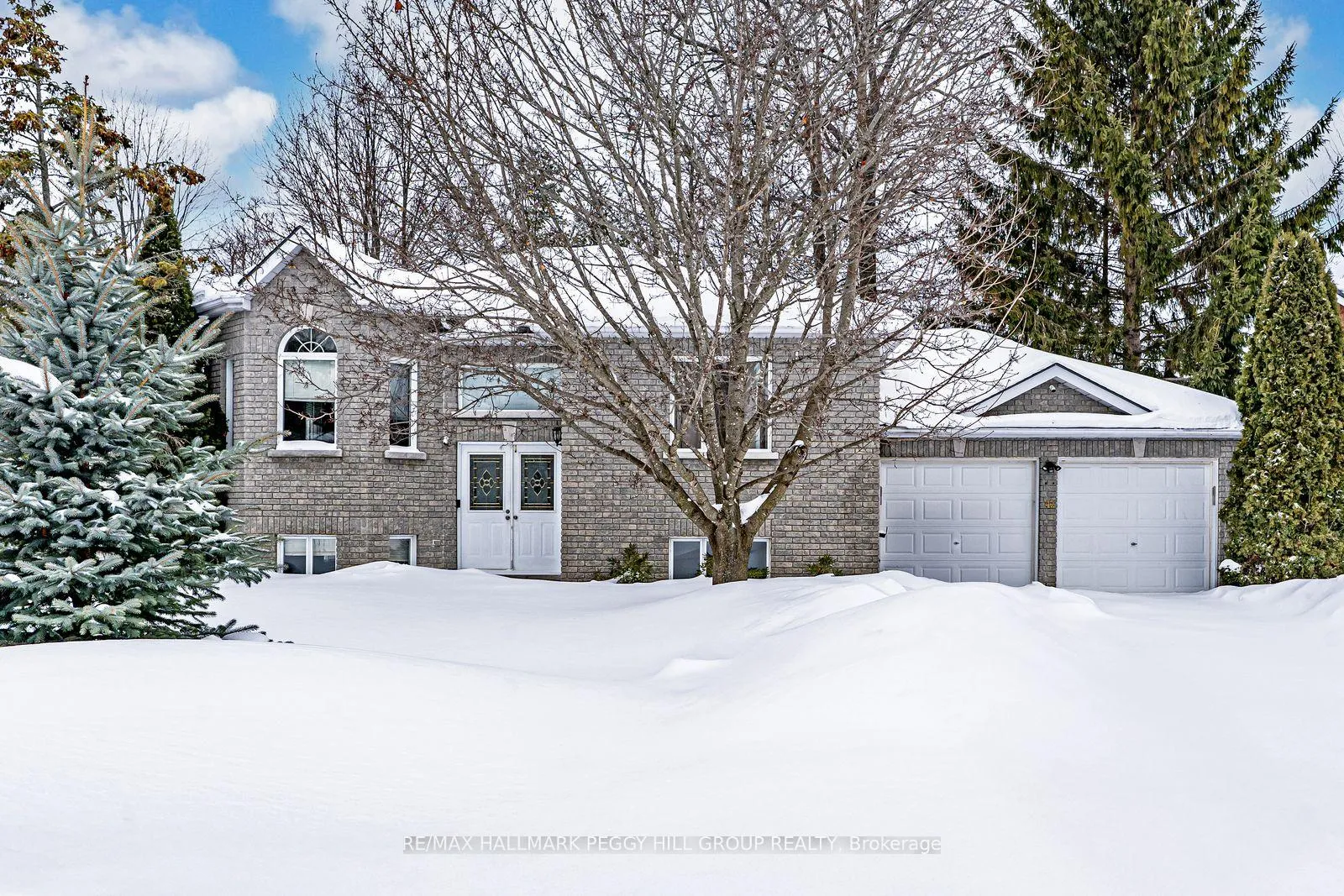 Photo 1 of 42 Royal Beech Drive, Wasaga Beach — HOMEH