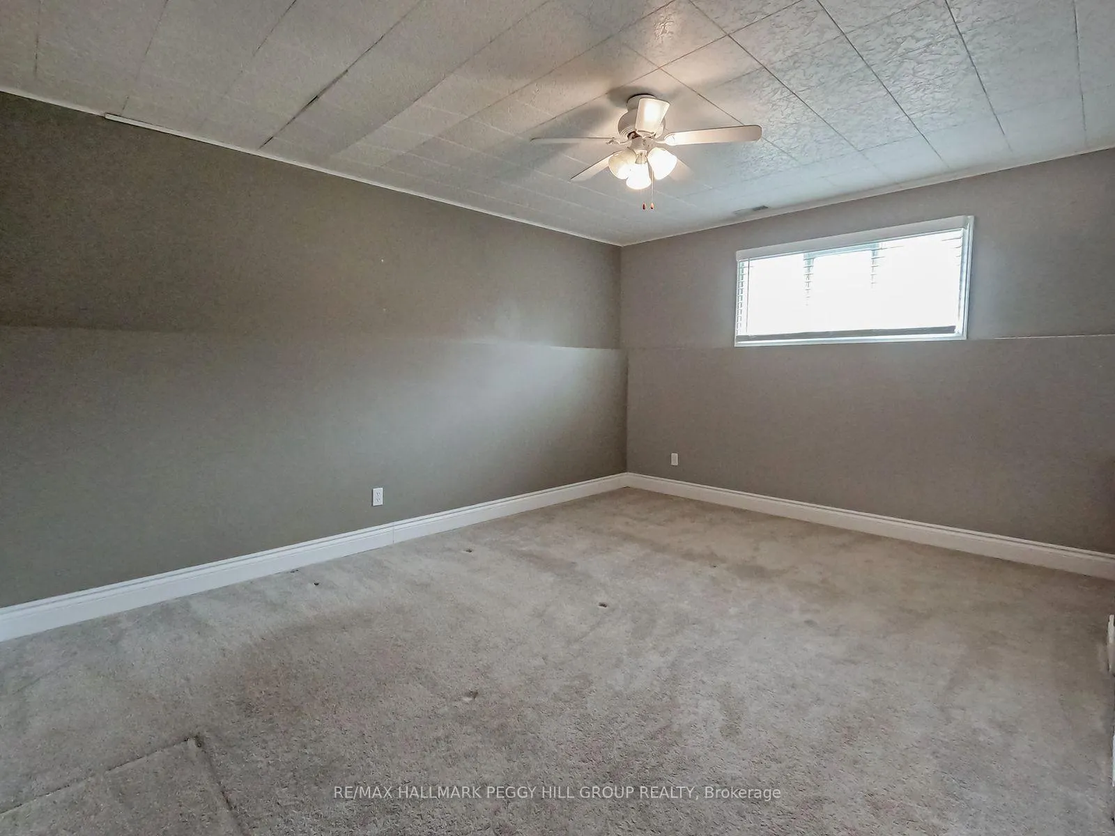Photo 8 of 42 Royal Beech Drive, Wasaga Beach — HOMEH