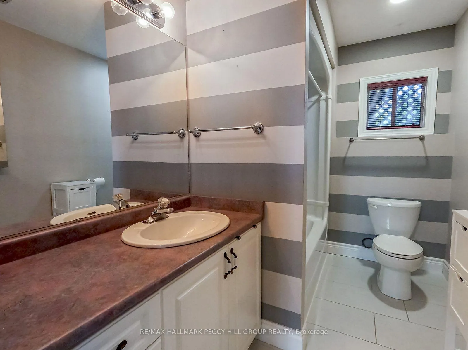 Photo 9 of 42 Royal Beech Drive, Wasaga Beach — HOMEH