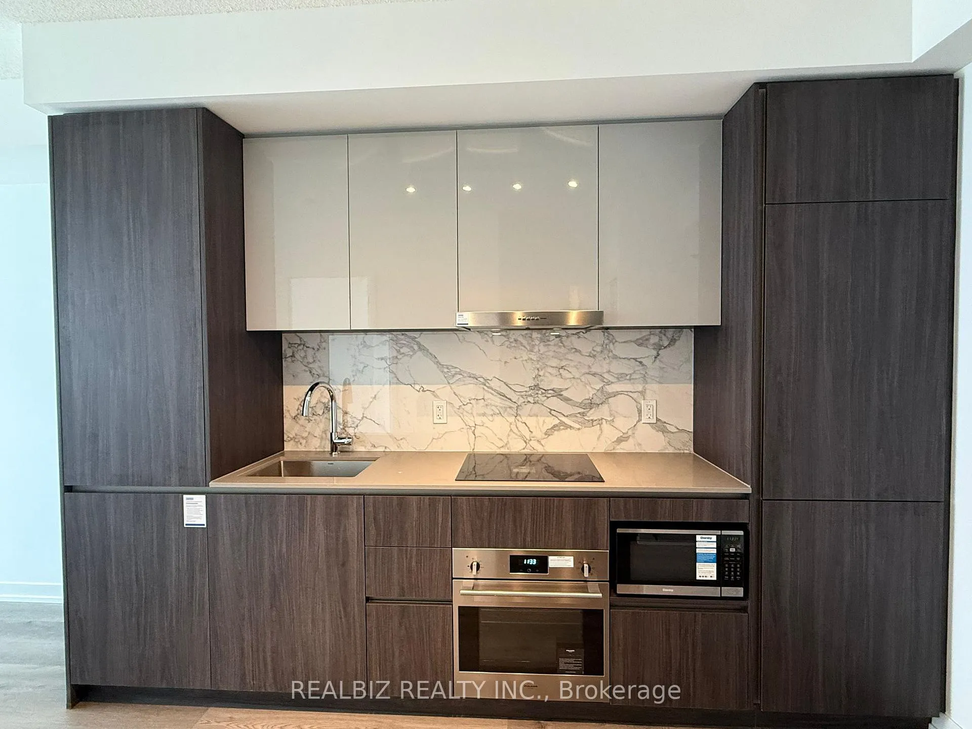 Photo 5 of Unit 5803, 8 Interchange Way, Vaughan, Vaughan Corporate Centre — HOMEH