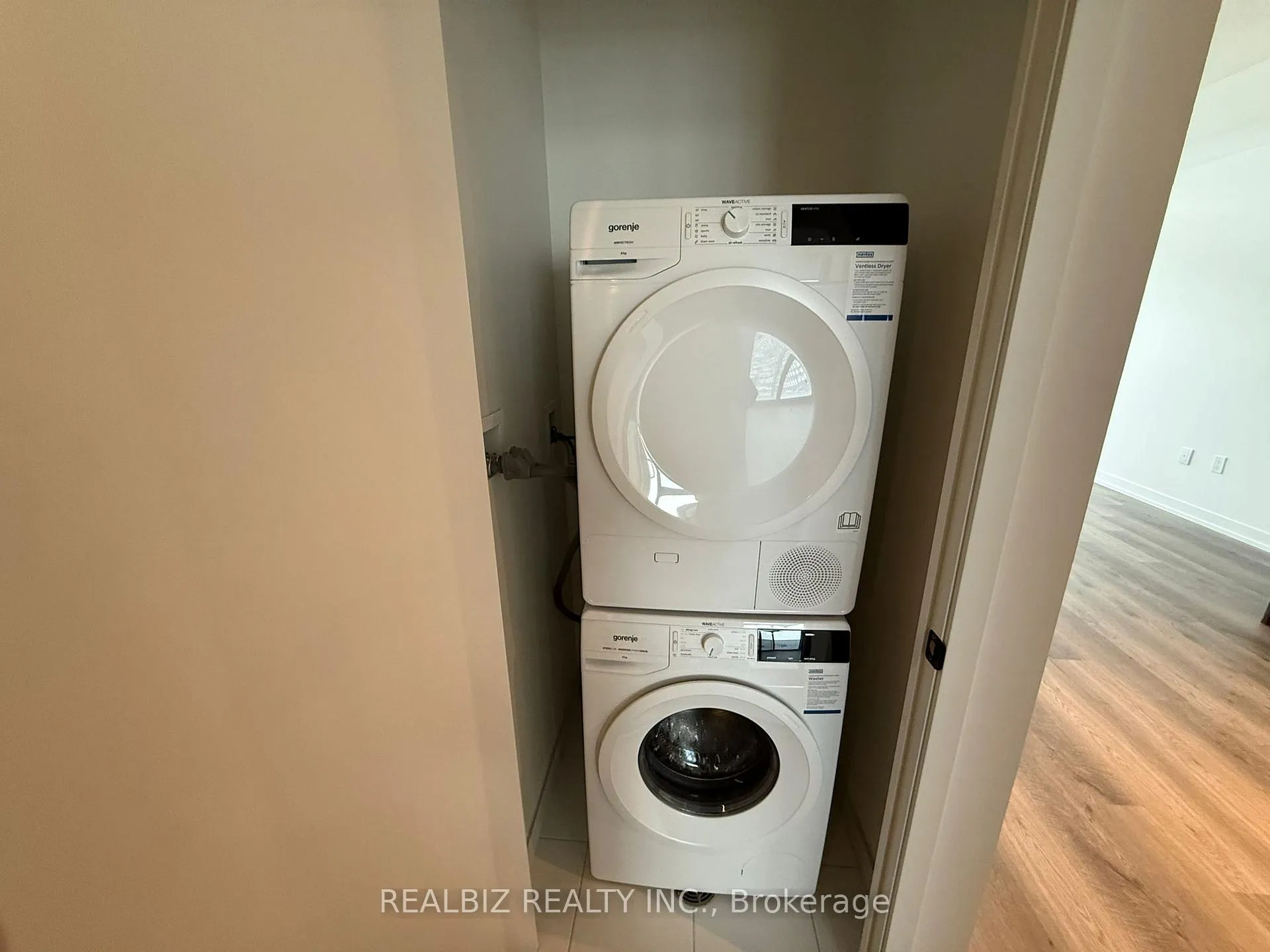 Photo 15 of Unit 5803, 8 Interchange Way, Vaughan, Vaughan Corporate Centre — HOMEH