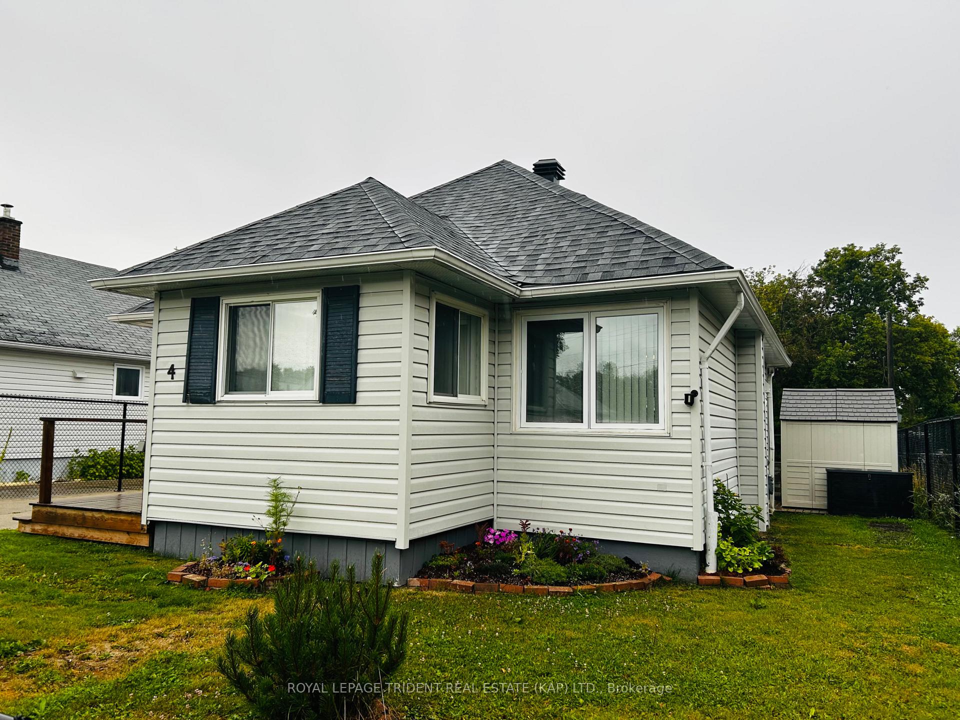 Photo 2 of 4 Empire Avenue, Kapuskasing — HOMEH