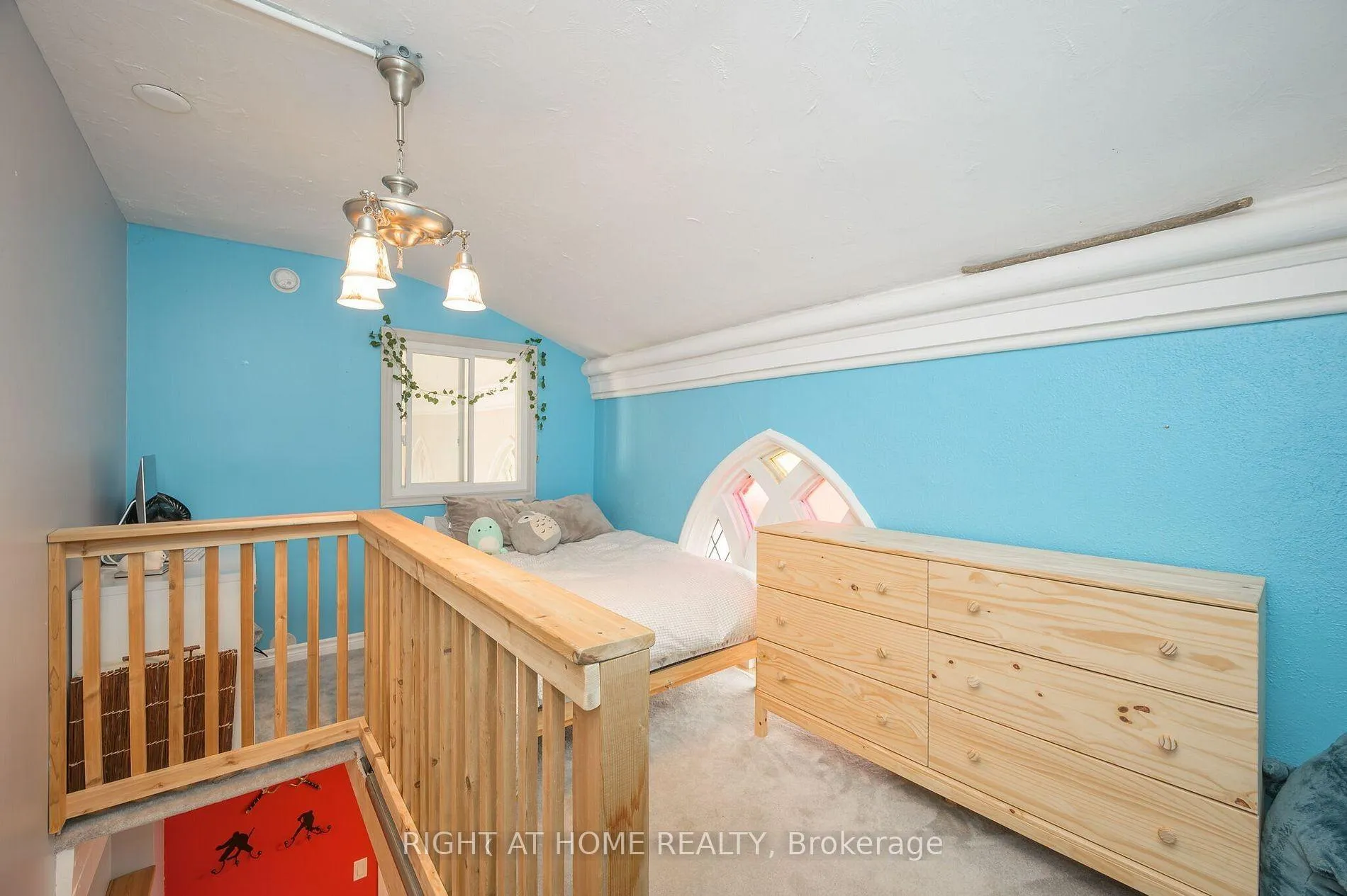 Photo 15 of 3318 Dundas Street, Burlington, Headon — HOMEH