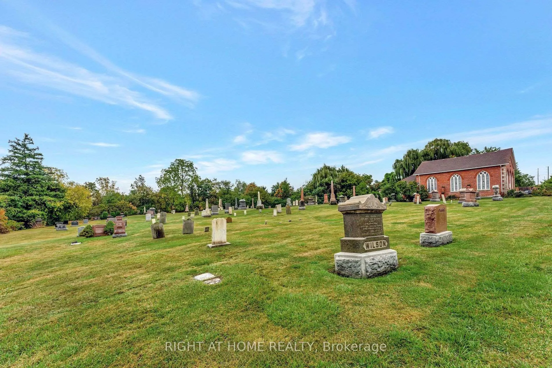 Photo 21 of 3318 Dundas Street, Burlington, Headon — HOMEH